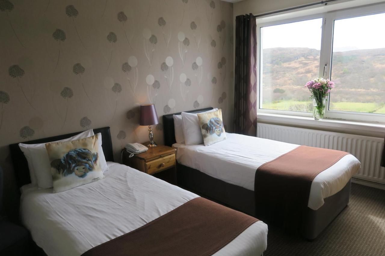 Ben Loyal Hotel Tongue Exterior photo
